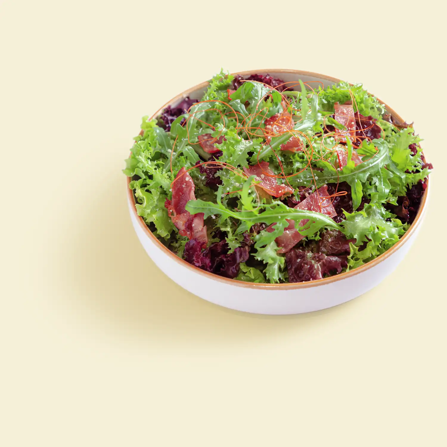 Salad thịt xông khói No Nê bistro Quy Nhơn